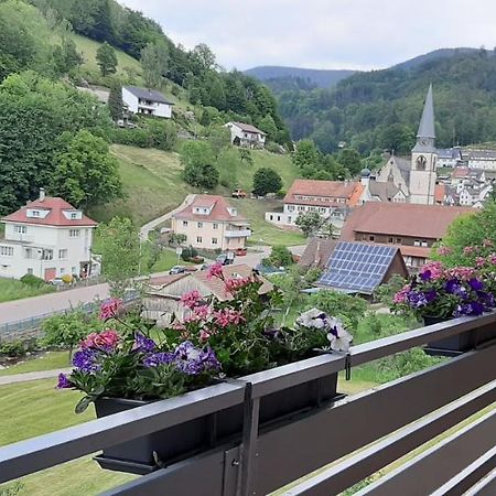 Steepleview House, Renchtalblick Apartment - Cozy & Serene Apartment For 2 Bad Peterstal-Griesbach Eksteriør billede